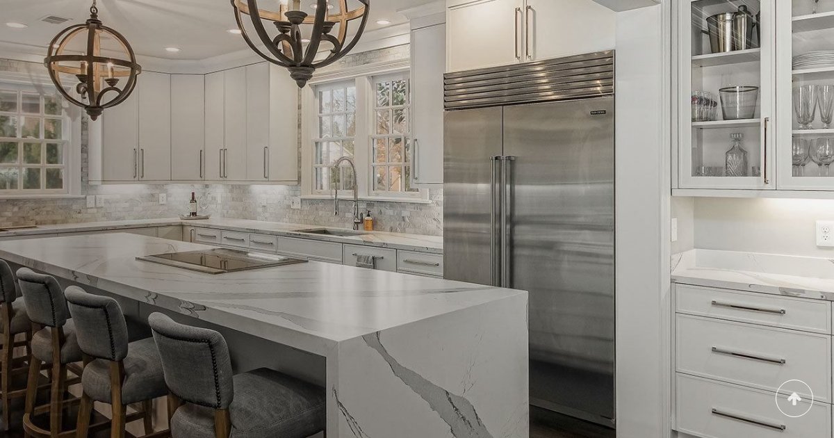 Grabill Cabinets website — featured projects and brand details